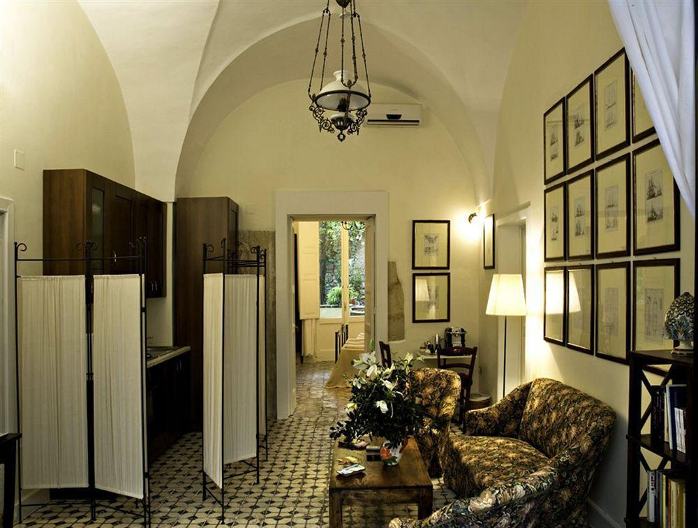 Palazzo Bernardini Suites レッチェ エクステリア 写真