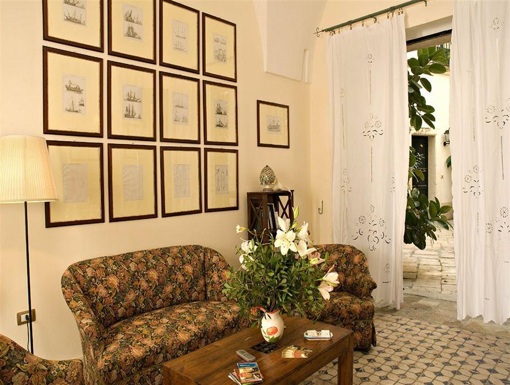 Palazzo Bernardini Suites レッチェ エクステリア 写真