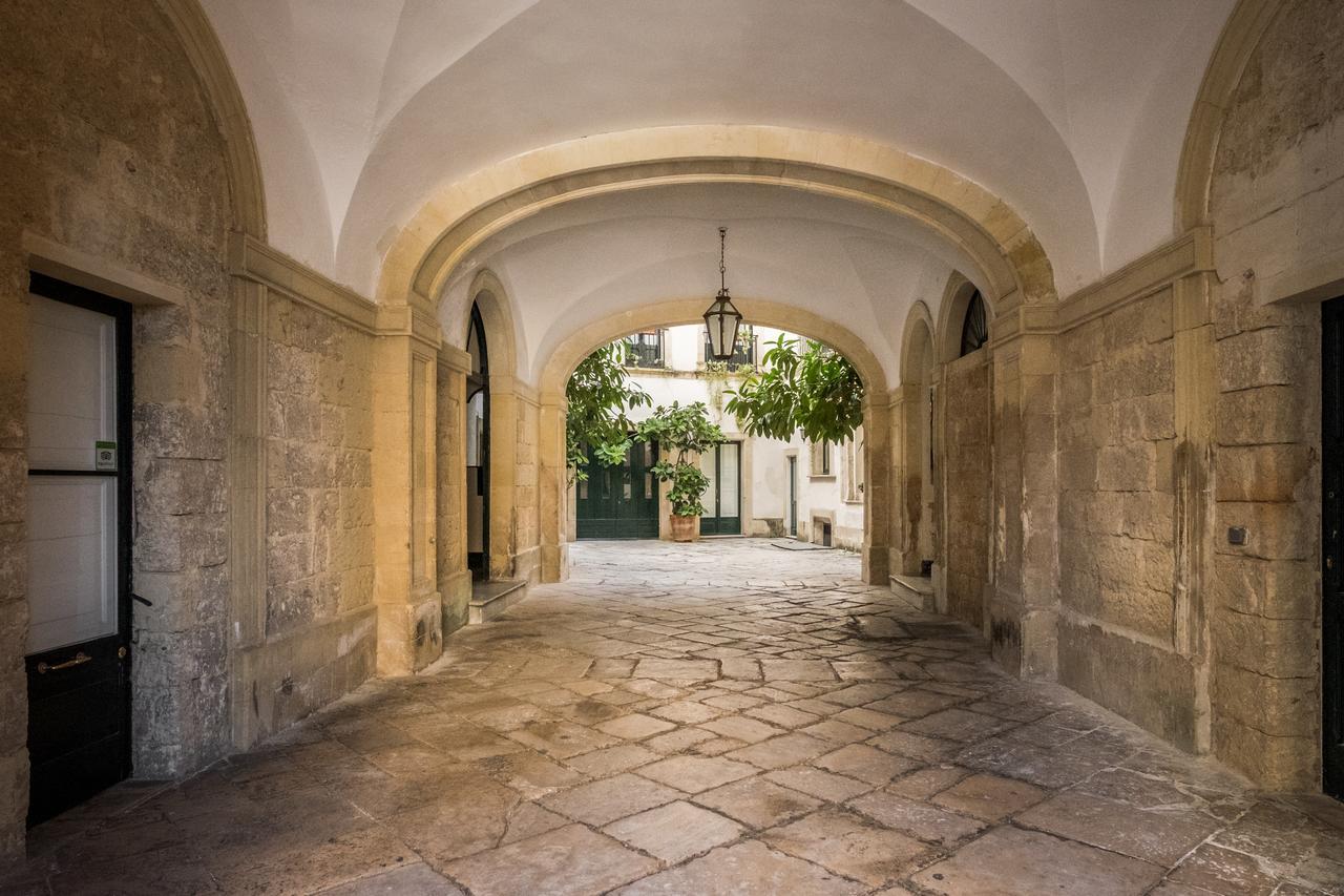 Palazzo Bernardini Suites レッチェ エクステリア 写真